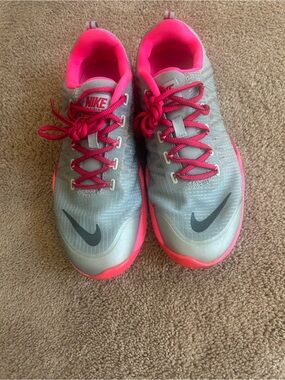 Nike Women's Gray and Hot Pink Training Sneakers